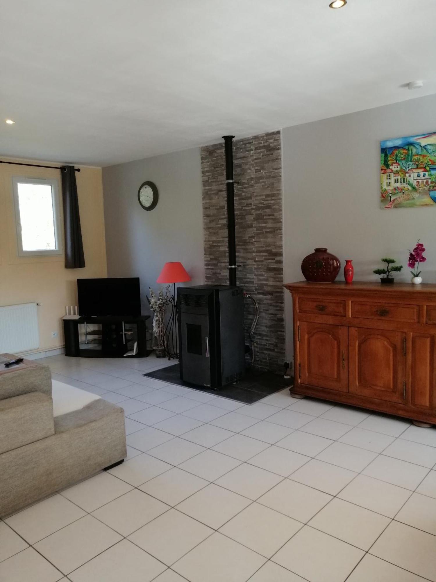 Maison Avec Jardin Au Calme Proche De Paris Holiday home Longpont-sur-Orge